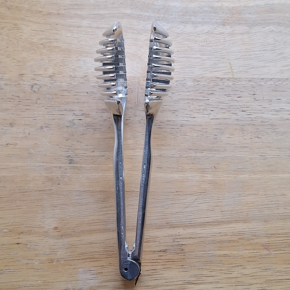 Metal Tomato Slicer - Picture 4 of 9